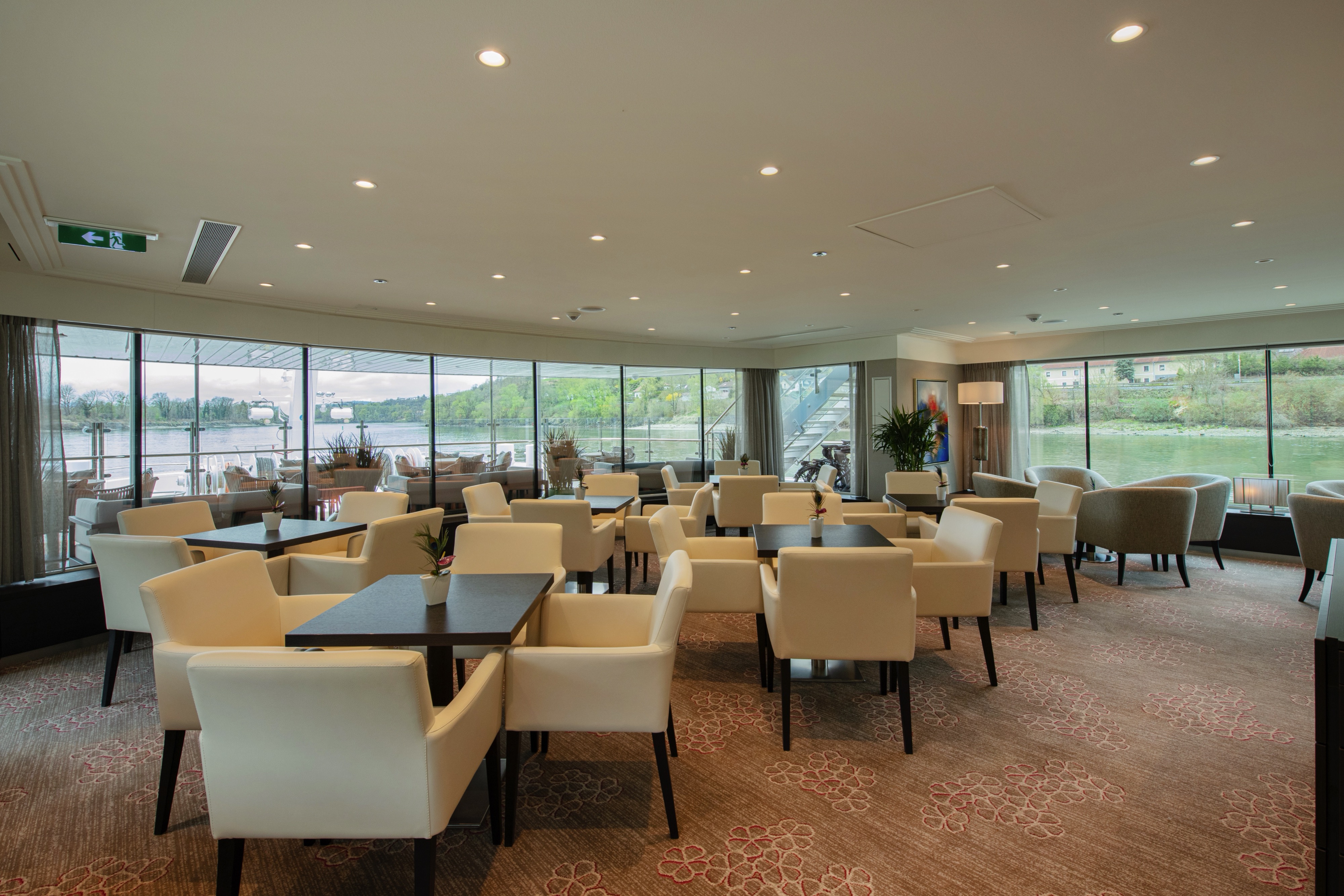 Avalon Waterways Avalon View Panorama Lounge 3
